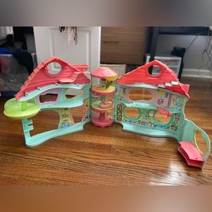 LPS Biggest Littlest Pet Shop Foldable Play Set W/ Winding Carousel